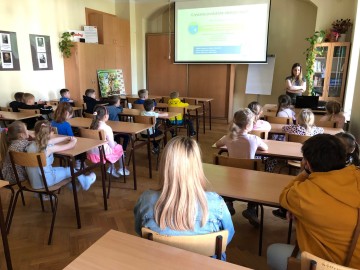 Dzień Ziemi 2025 w BPK w Bibliotece Pedagogicznej w Skierniewicach, Aneta Brzezińska, Elżbieta Burzyńska ,, , 