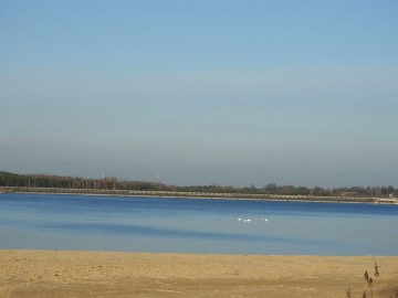 Monitoring Zimujących Ptaków Wodnych na Zbiorniku Sulejowskim – 2023, <p>widoka na tamę w Smardzewicach</p>