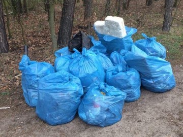 Akcja Śmiec OUT - czyli jak mieszkańcy Gminy Nowosolna wzięli sprawy sprzątania Parku Krajobrazowego Wzniesień Łódzkich w swoje ręce, źródło: Gmina Nowosolna